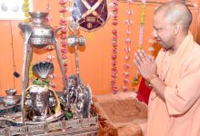 Photo of सीएम योगी ने दूधेश्वर नाथ मंदिर में रुद्राभिषेक कर कांवड़ मेला तैयारियों का लिया जायजा