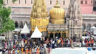 Photo of भीषण बारिश और तड़तड़ाती बिजली भी नहीं रोक सकी आस्था की धार