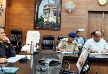 Photo of बाढ़ से निपटने को प्रशासन सतर्क, डीएम व मंडलायुक्त ने तैयारियों का लिया जायजा