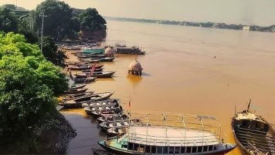 Photo of काशी में गंगा का रौद्र रूप, 22 से अधिक घाटों का टूटा संपर्क