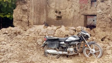Photo of बारिश बनी काल : कच्ची दीवार गिरने से दो भाइयों की मौत