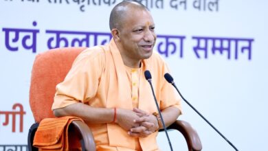 Photo of CM योगी ने कलाकारों को किया सम्मानित, संस्कृति एप का शुभारंभ