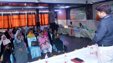 Photo of Event : शिल्प निर्माण प्रक्रियाओं का किया लाइव प्रदर्शन